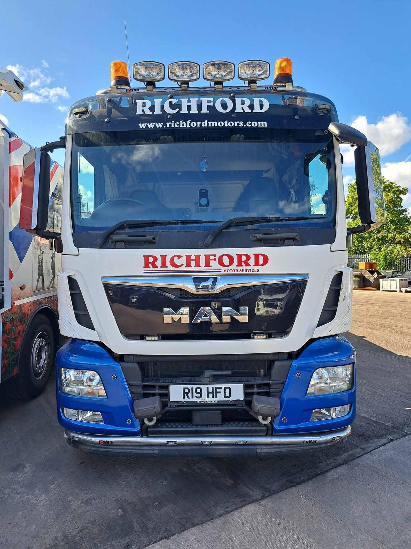 MAN TGS 18-500 Sleeper Cab (2019) &mdash; photograph 2 of 12